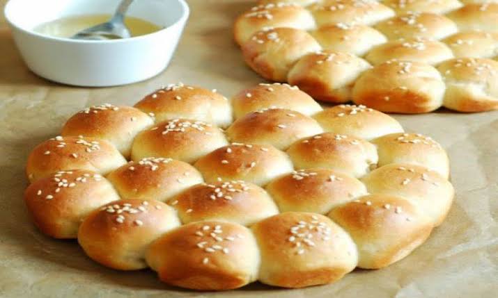 عمل خلية النحل بالكفتة والموتزاريلا
