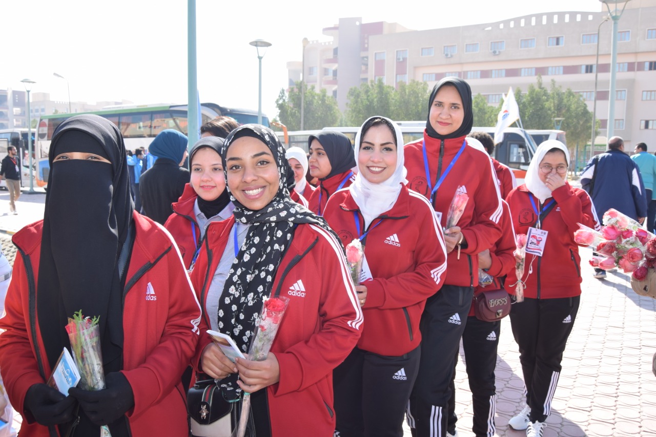 جامعة سوهاج تفتتح الملتقي الصيدلي الثاني لطلاب الجامعات المص