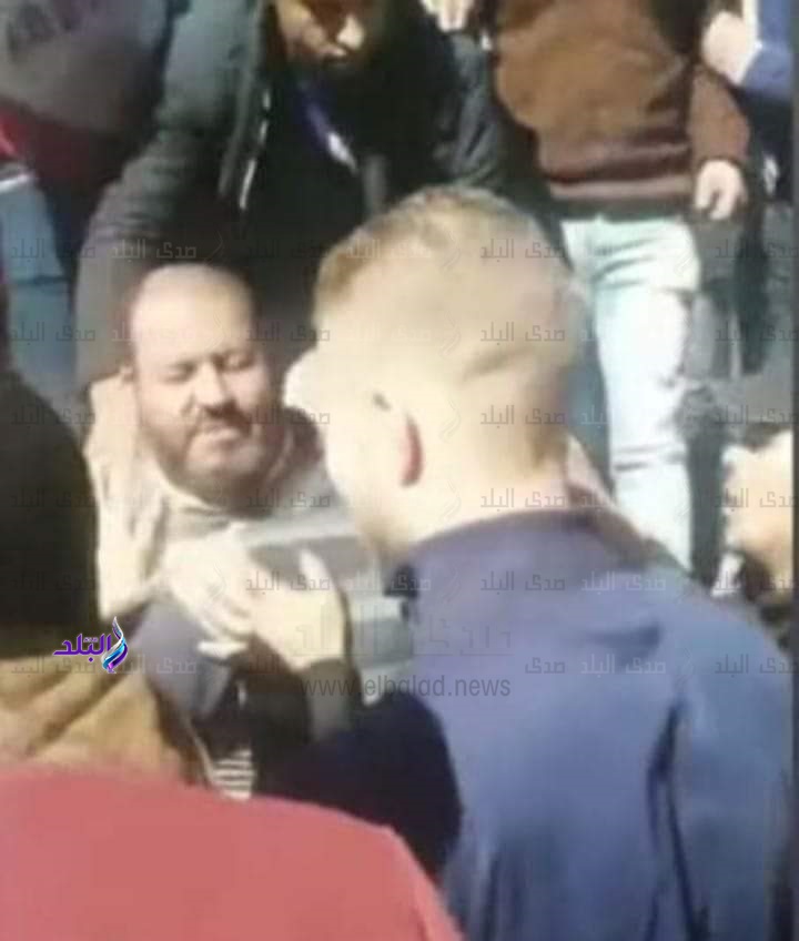 الصورة الأولي لمنقذ أبنته بمحطة القطار