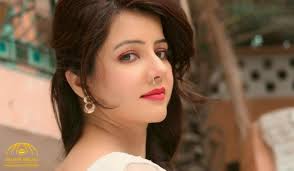 الممثلة الهندية رابي بيرزادا