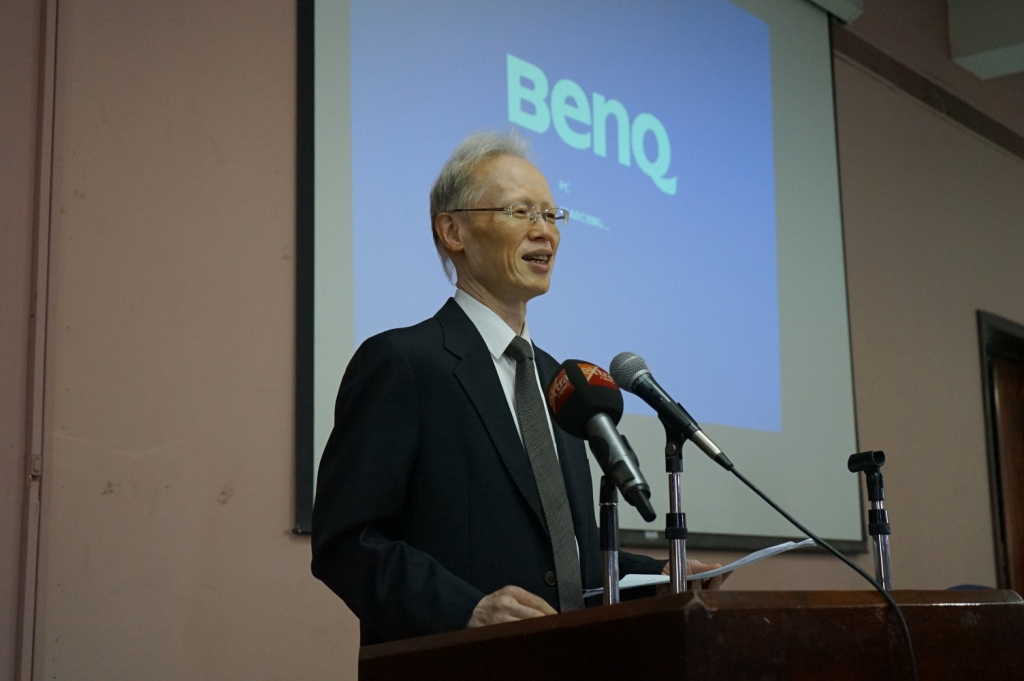 السفير الياباني بالقاهرة خلال المحاضرة 