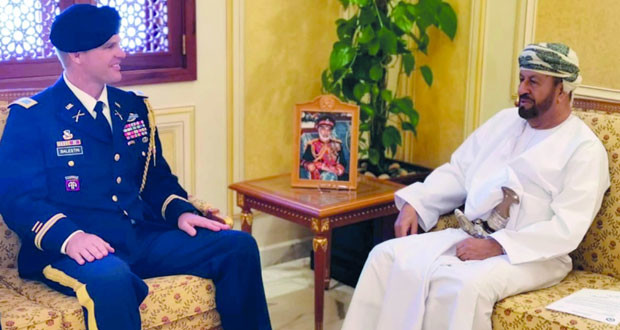 وزير الدفاع العُمانى يستقبل ملحق الدفاع العسكرى الأمريكى