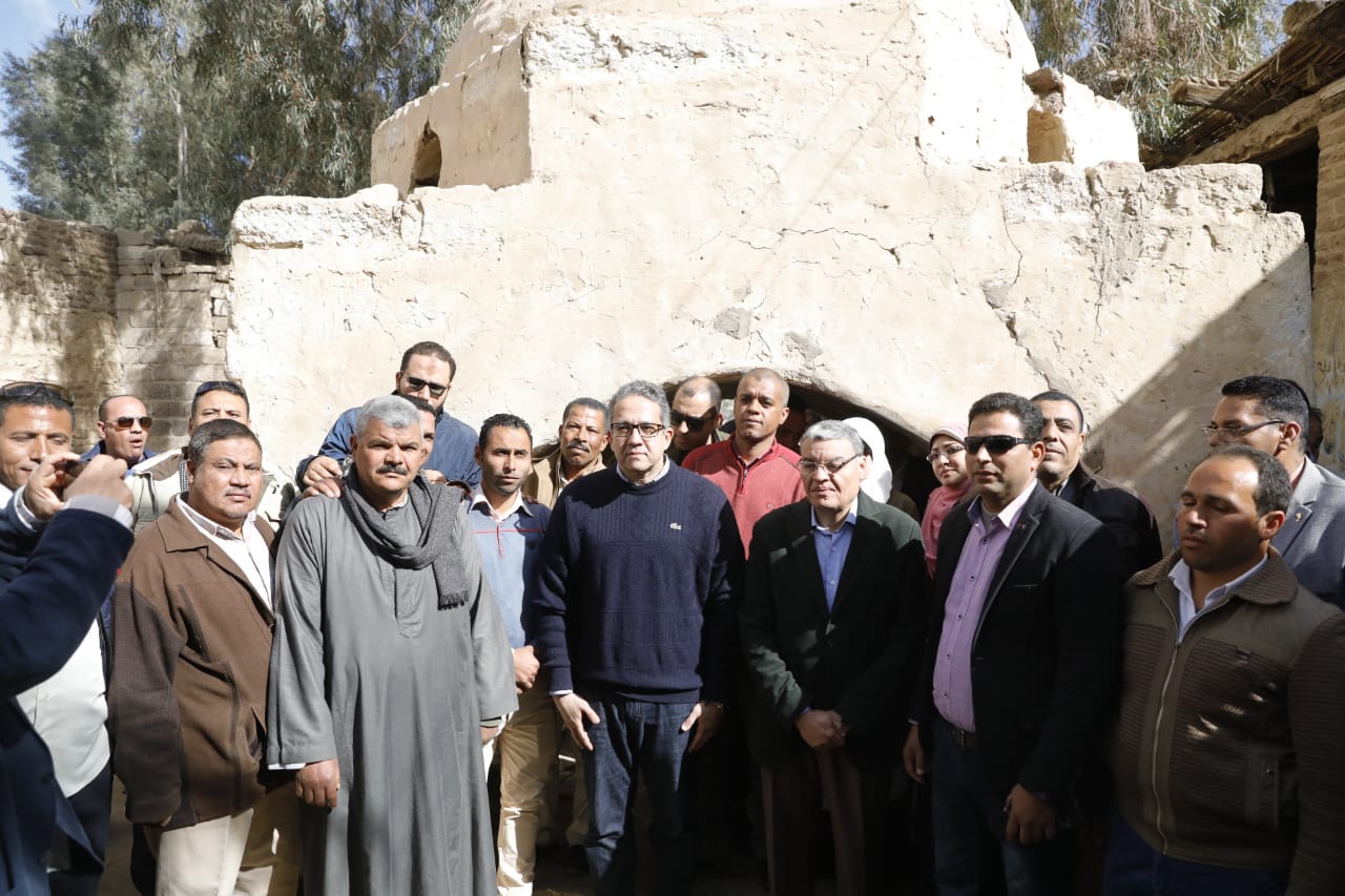 الدكتور خالد العناني  الدكتور خالد العناني