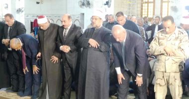 وزير الأوقاف يشهد اليوم المعسكر التثقيفي للأئمة بأسوان