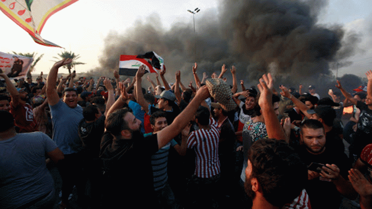 تجدد الصدامات بين المتظاهرين وقوات الأمن وسط بغداد