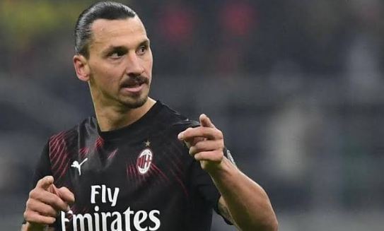 إبراهيموفيتش لاعب ميلان