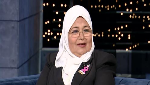  إحدى محاربات السرطان بمستشفى بهية