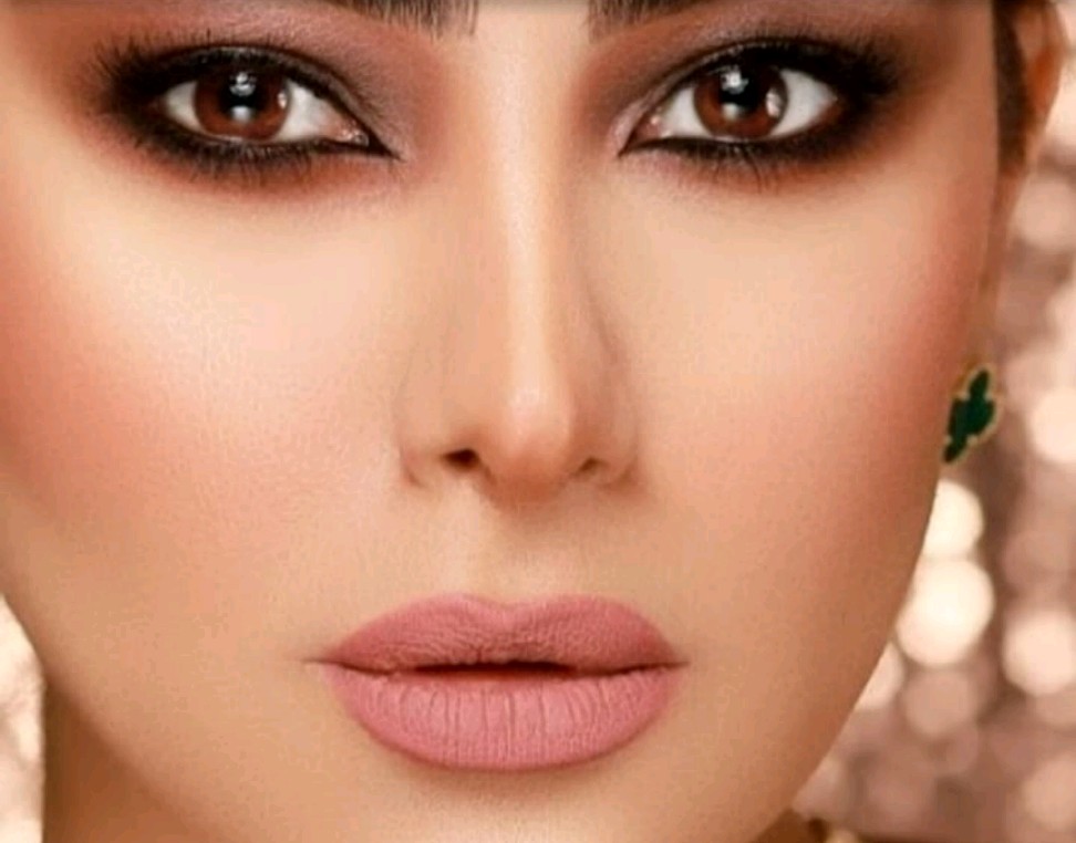 انجى خطاب