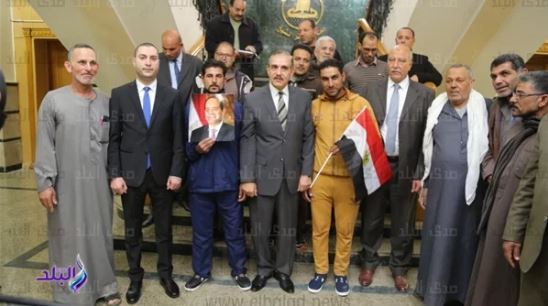محافظ كفر الشيخ يستقبل المصريين العائدين من اليمن