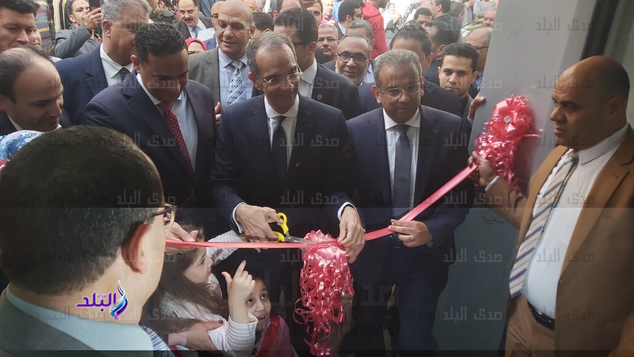 وزير الاتصالات يفتتح مكتبي بريد جديله وطلخا