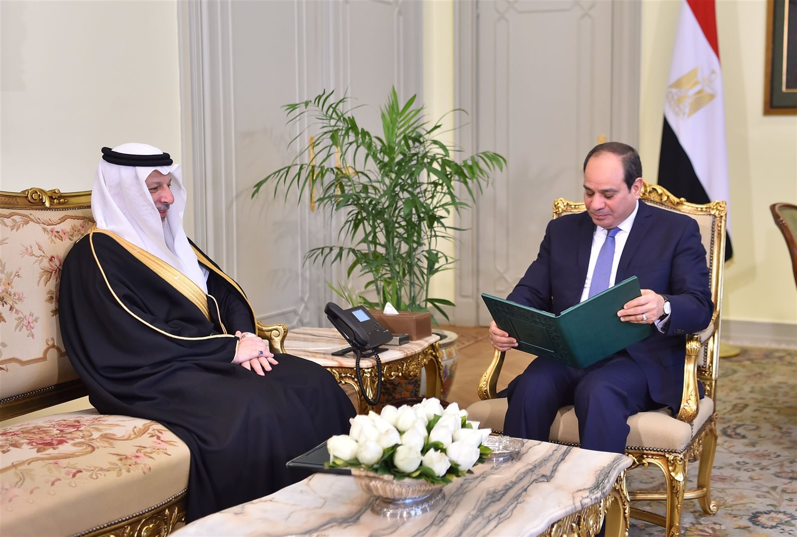 الرئيس السيسى يستقبل وزير الدولة السعودي 