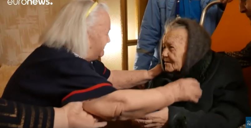 شقيقتان روسيتان