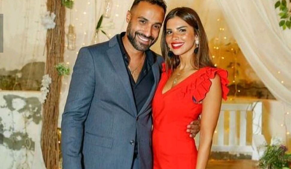 احمد فهمى وزوجة شقيقة