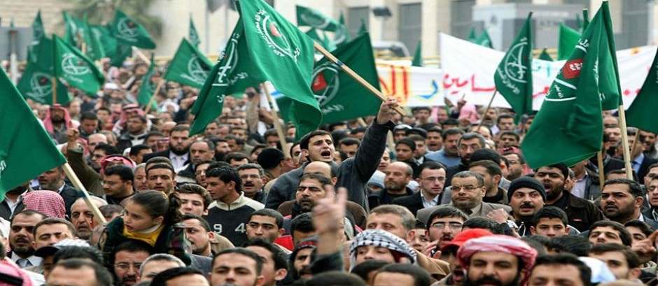 وثائق تؤكد التعاون المشبوه بين الإخوان والحوثيين في اليمن