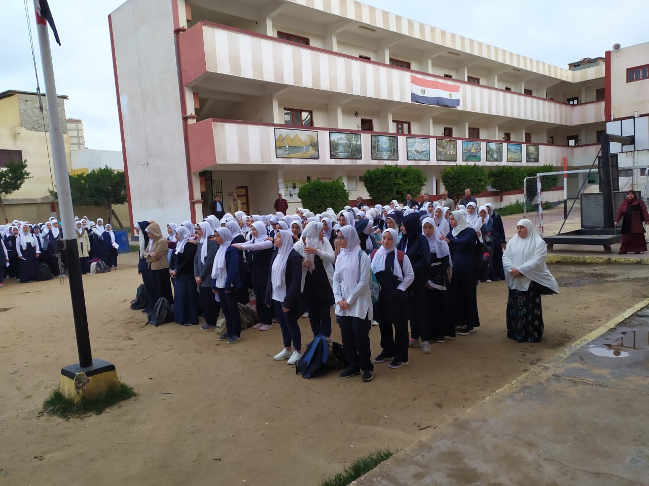 عودة الدراسة