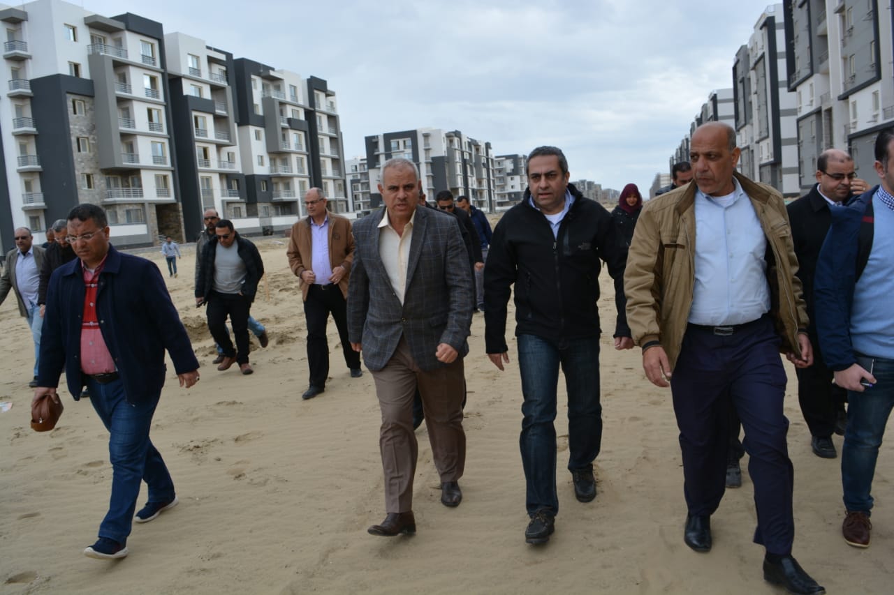  نائب وزير الإسكان للمشروعات القومية 