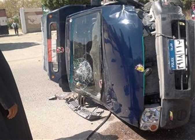  إنقلاب سيارة شرطة