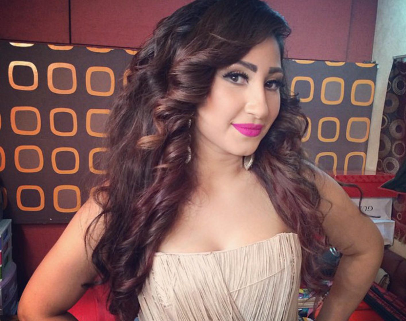 الفنانة بوسي