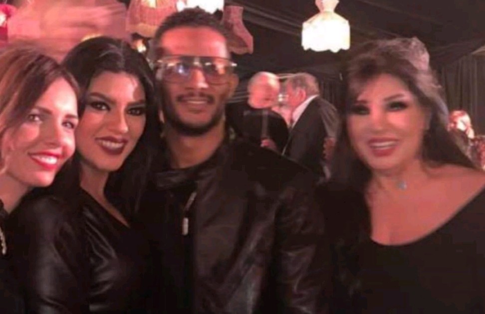 محمد رمضان وفيفي عبده وعزة مجاهد