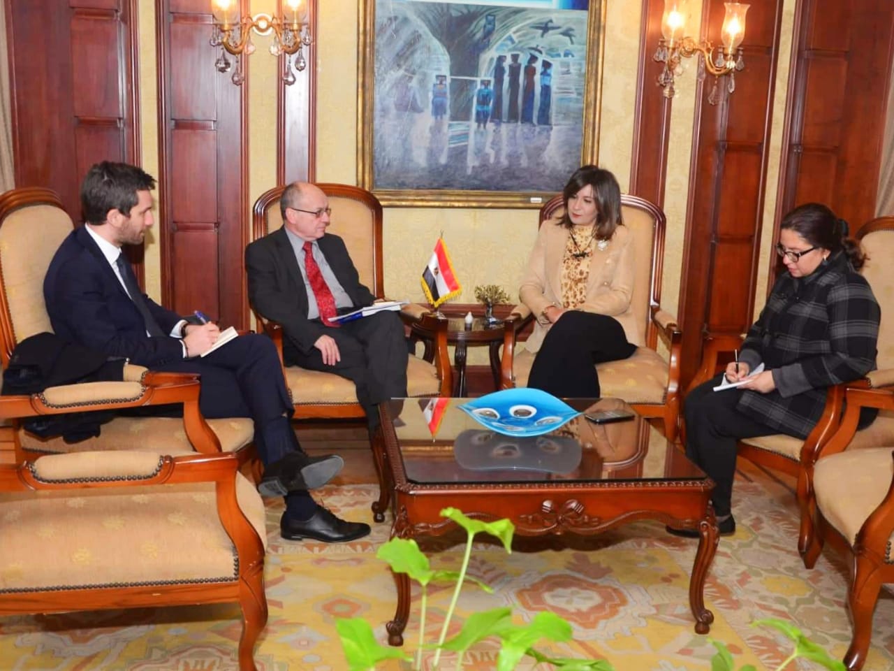 وزيرة الهجرة