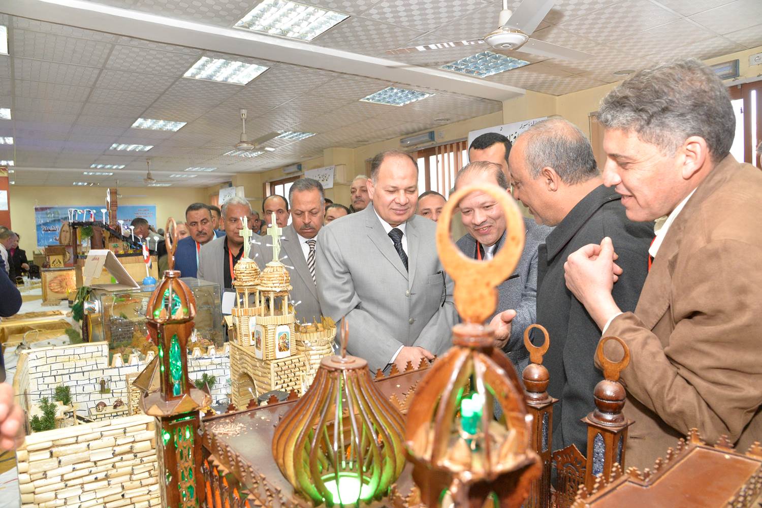 محافظ أسيوط 