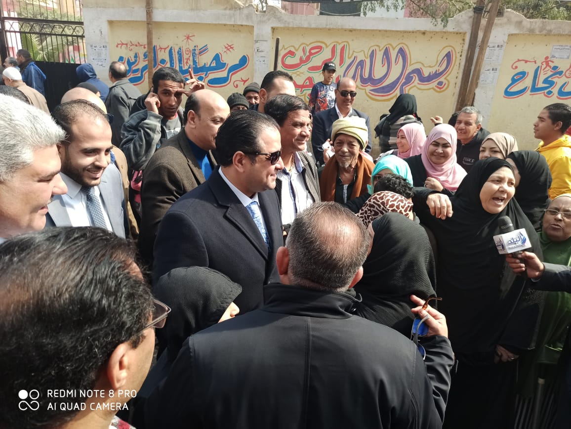 علاء عابد يتفقد لجان المنيب