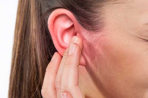 وداعا للألم .. 3 علاجات طبيعية لـ التهابات الأذن