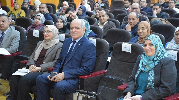 رئيس جامعة الفيوم