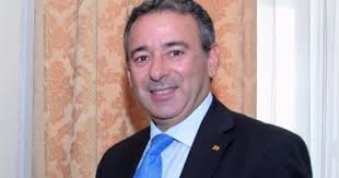 السفير طارق عادل