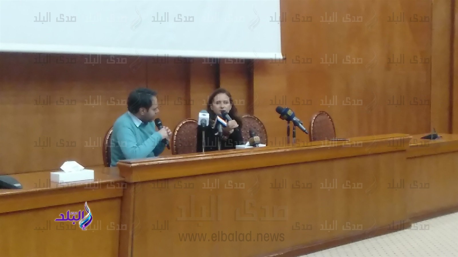 نيلى كريم تكشف تطورات حالتها الصحية .. صور