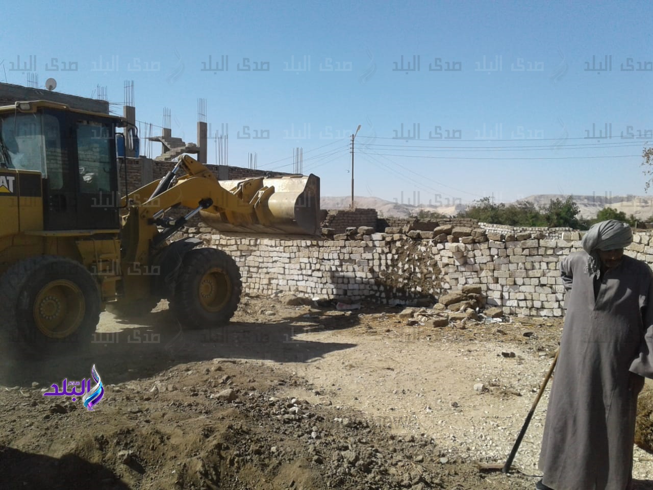 ازالة 15 حالة تعدى على املاك الدولة بالاقصر..صور