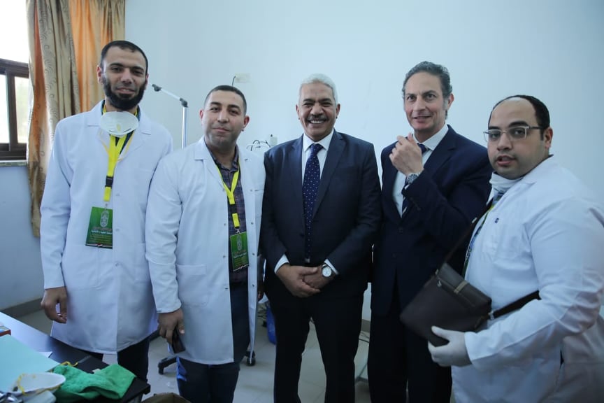 السفير المصري بتشاد يزور قافلة الأزهر الطبية