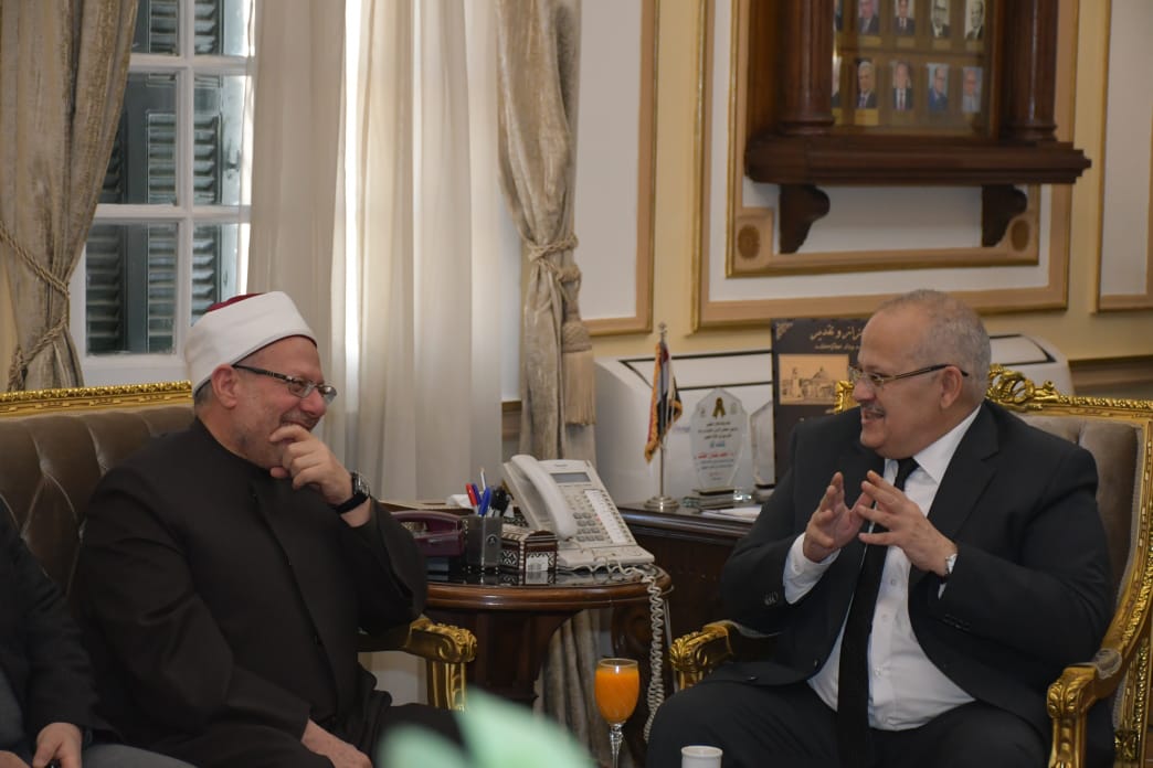 جامعة القاهرة