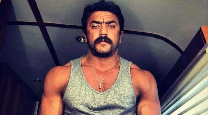احمد العوضي