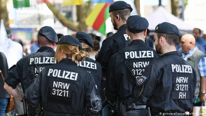 الشرطة الألمانيا تعتقل 12 شخص بتهمة التخطيط لعمليات إرهابية