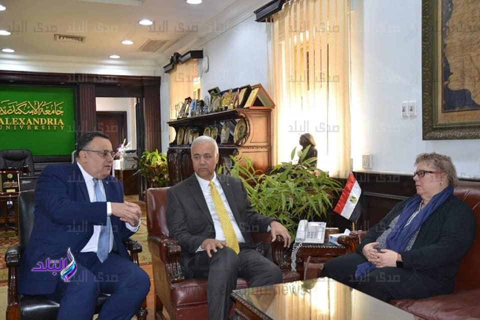 جامعة الإسكندرية تبحث إنشاء مركز تميز فى النانوتكنولجى