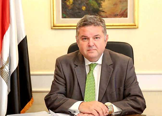  المهندس هشام توفيق وزير قطاع الأعمال