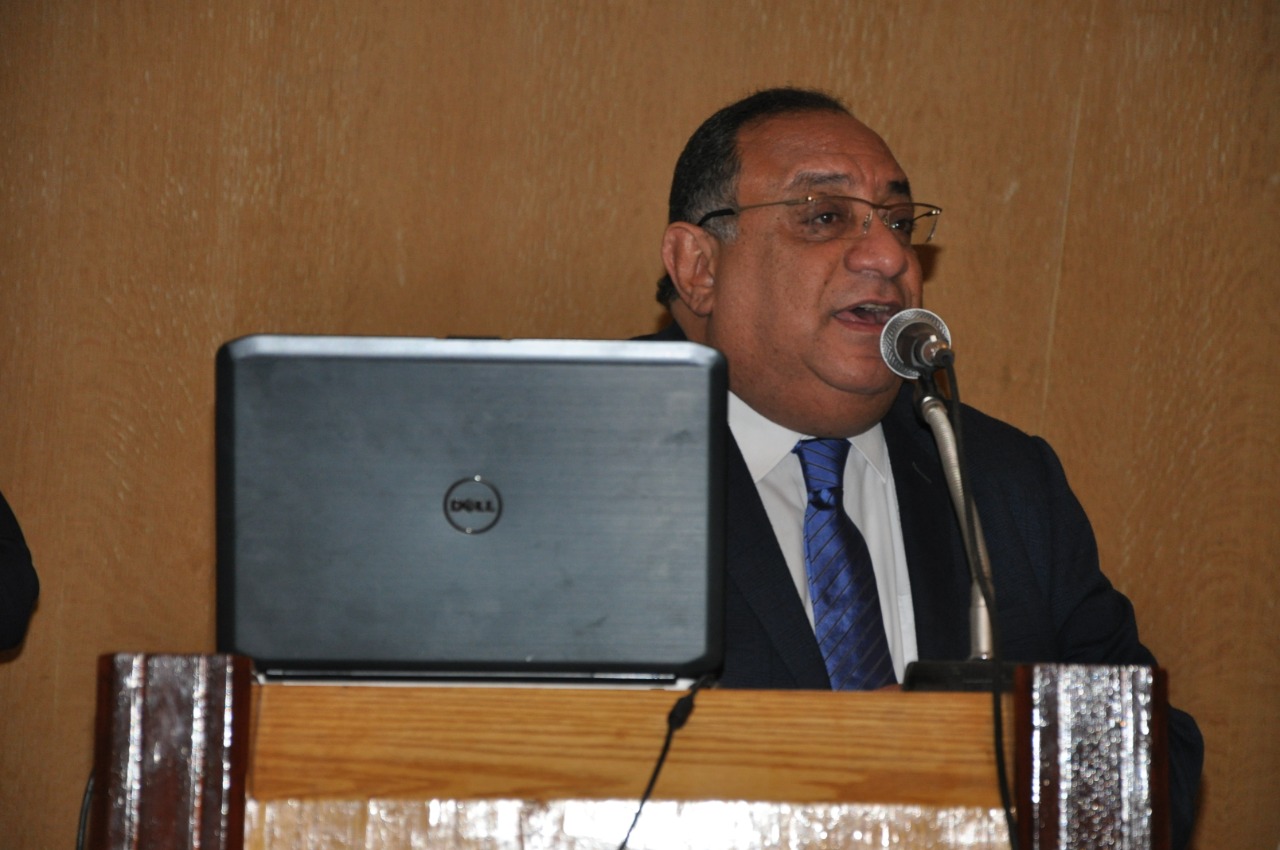 رئيس جامعة حلوان 