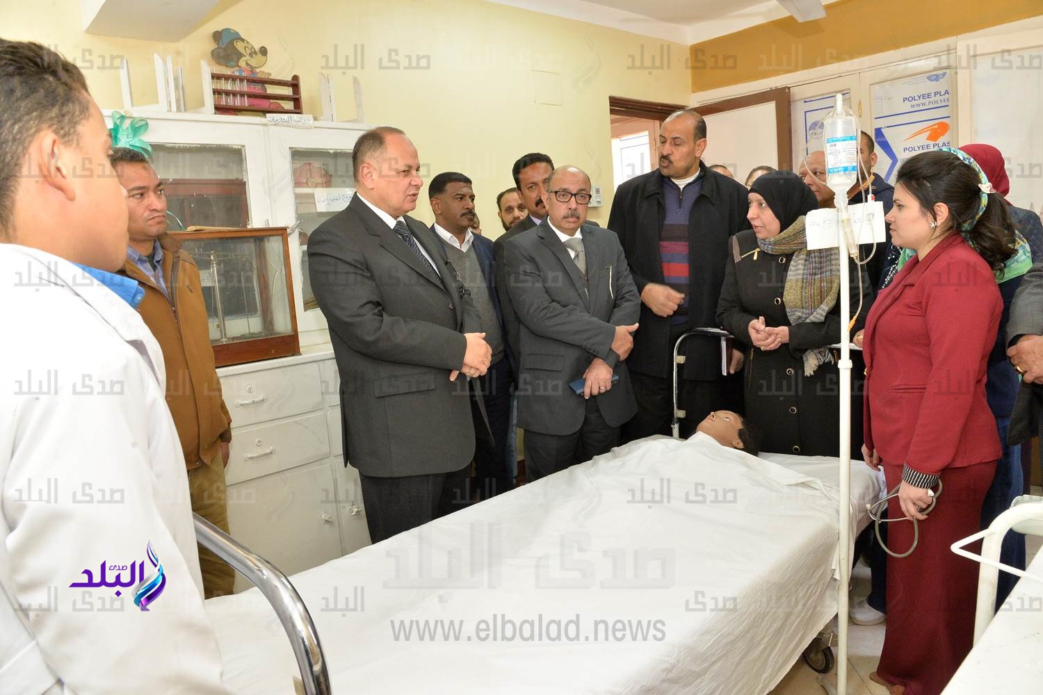 محافظ أسيوط يزور مدرسة التمريض بنين بالأربعين
