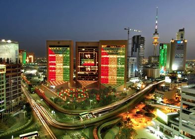 الكويت تكتسي بألوانها المبهجة استعدادا للأعياد الوطنية