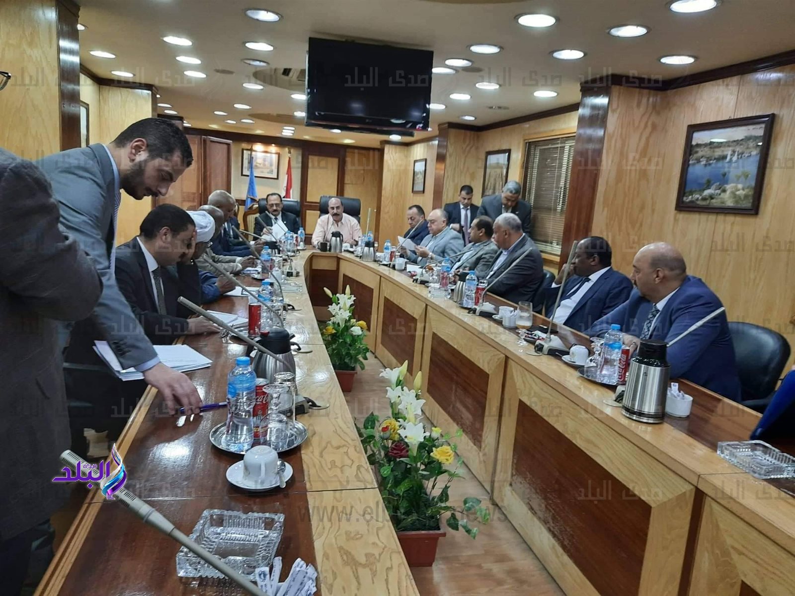 محافظ أسوان يستقبل وفد لجنة النقل بالبرلمان محافظ أسوان يستقبل وفد لجنة النقل بالبرلمان