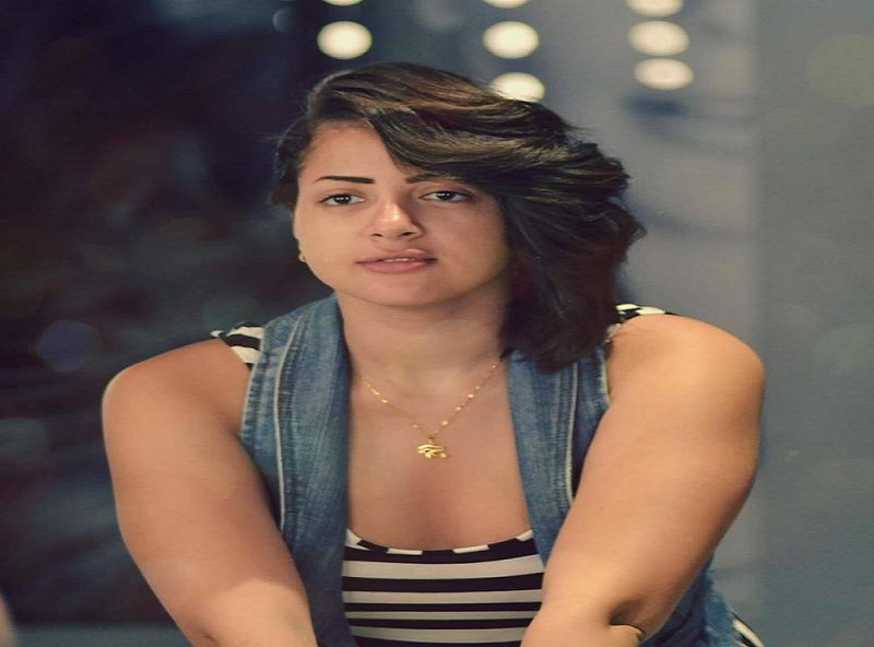منى فاروق
