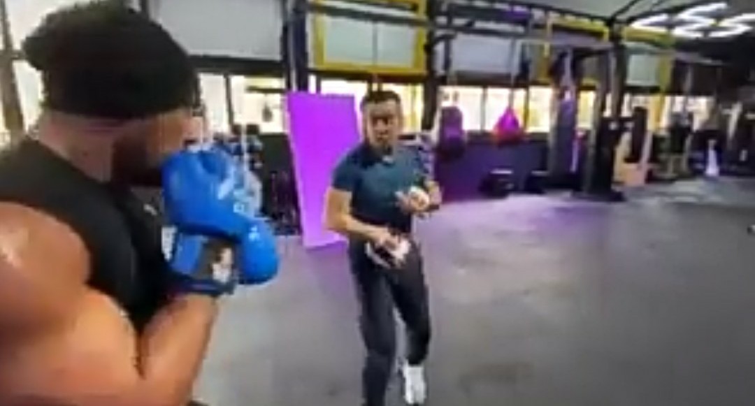 احمد العوضي