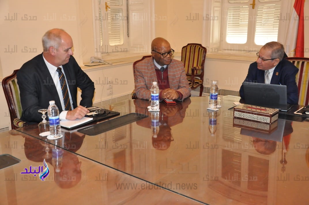 سفير دولة جنوب إفريقيا بالقاهرة والوفد المرافق له