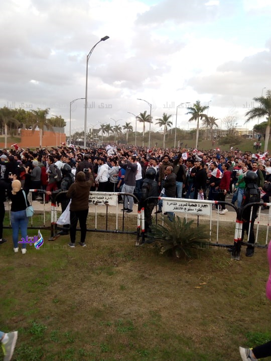 استعدادات جماهير الزمالك لآستقبال بعثة الفريق