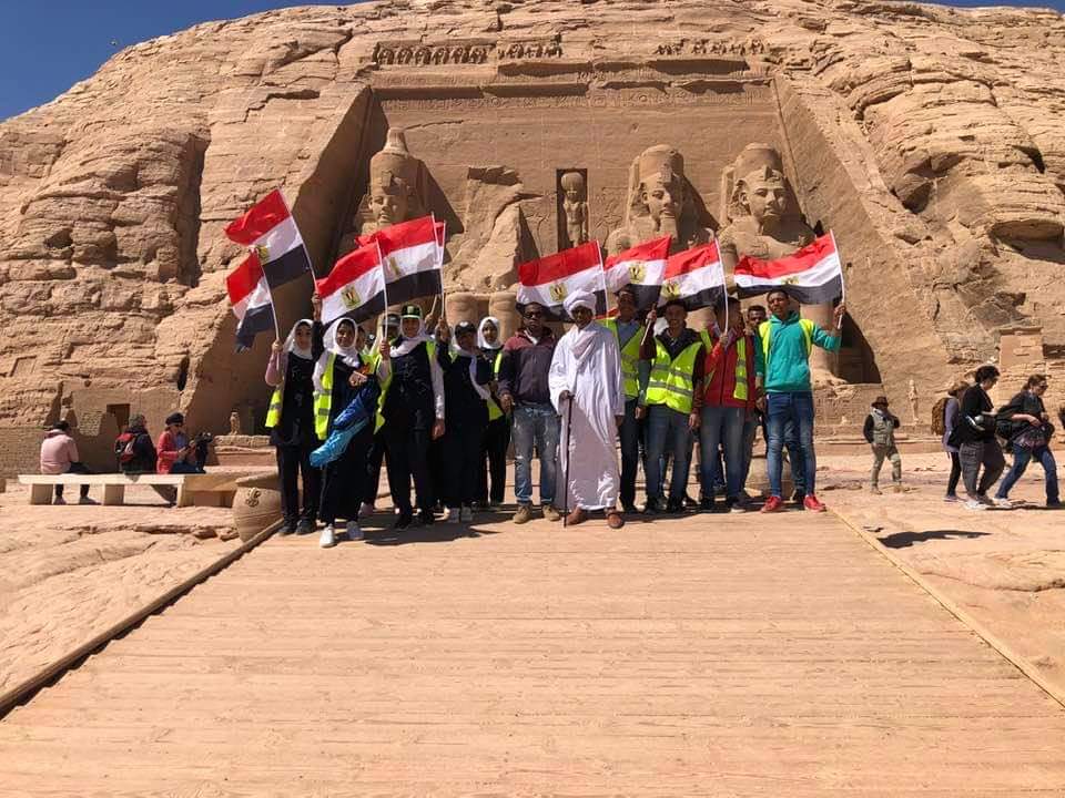  أنظار العالم تتجة إلى مدينة أبو سمبل السياحية hgd,l 