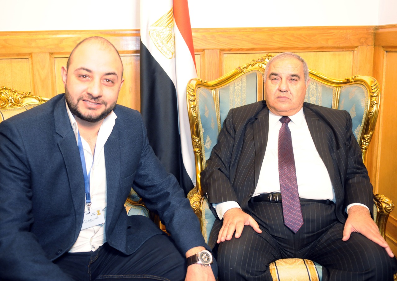 رئيس المحكمة الدستورية العليا مع محرر صدى البلد