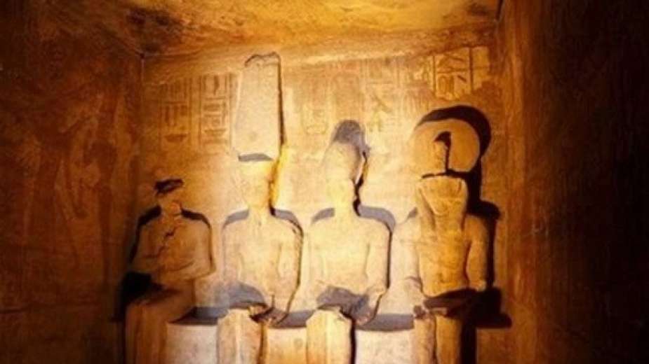تعامد الشمس على معبد ابو سمبل 