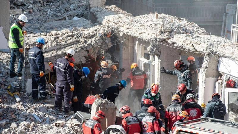 زلزال قوي يضرب المنطقة الحدودية بين تركيا وايران