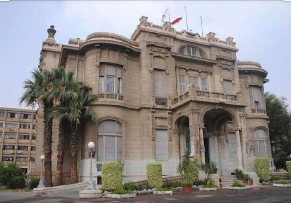 جامعة عين شمس 